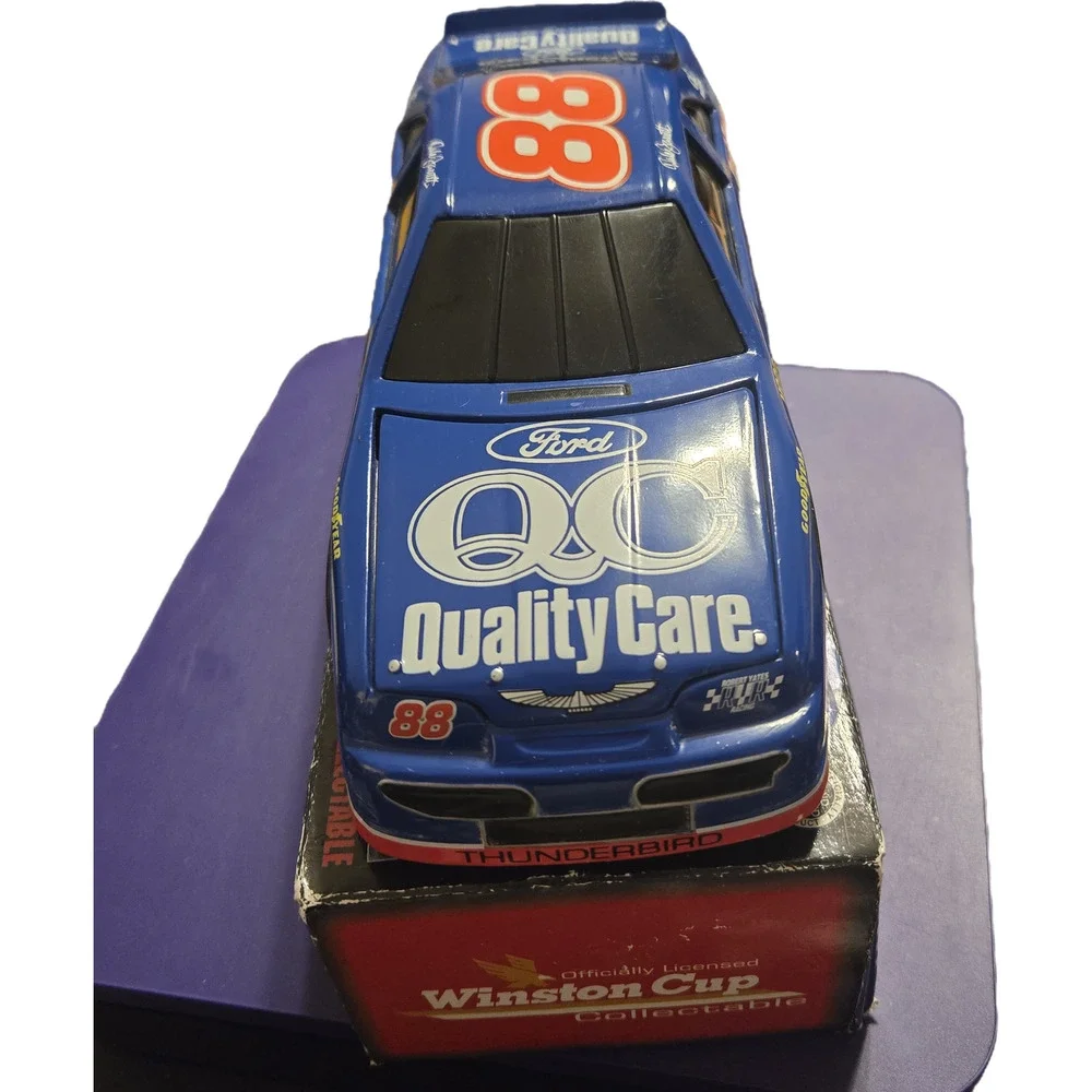 Dale Jarrett #88 Ford Quality Care 1996 Winston Cup Bank 1:24 Ltd Ed